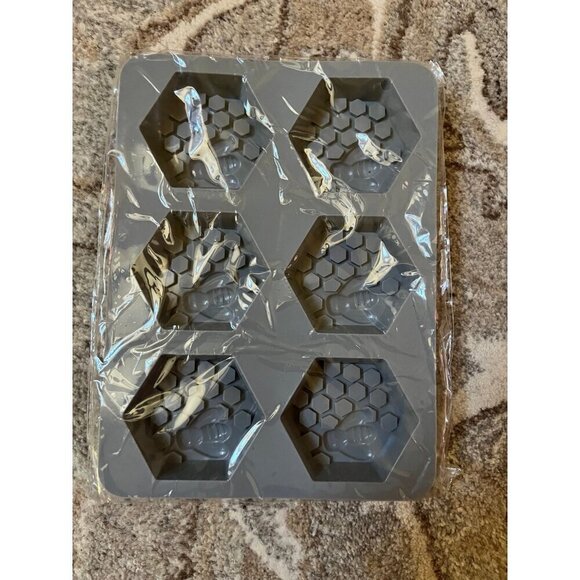 Bee Honeycomb Silicone Mold NEW Soap - Picture 1 of 2